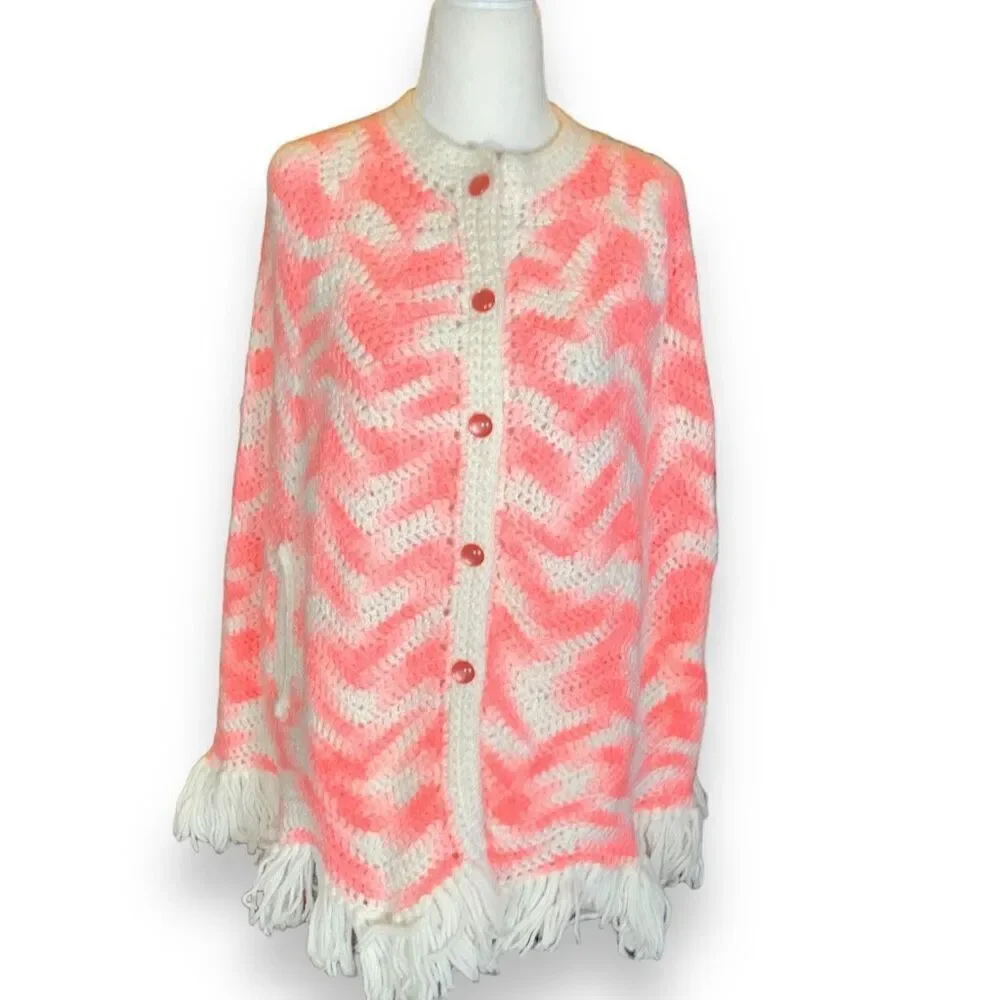 Vintage Hand Knit Chunky Poncho Cape‎ White Light Pastel Pink Zig Zag Stripe
